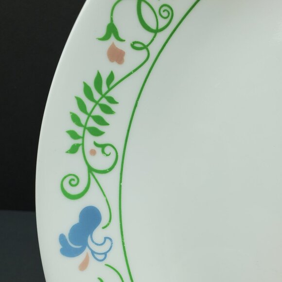Corelle Sweet Blossoms Dinner Plates Blue Flowers Green Vine Ring - Picture 3 of 5